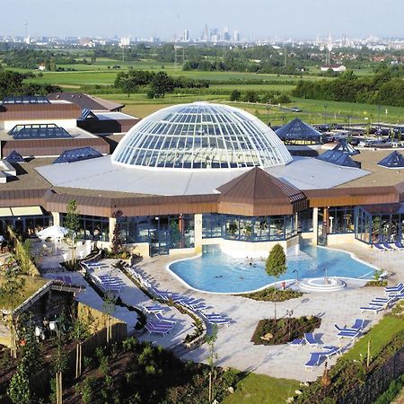 โรงแรมไวทัล แฟรงค์เฟิร์ต โฮฟไฮม์อัมเทานอส ภายนอก รูปภาพ